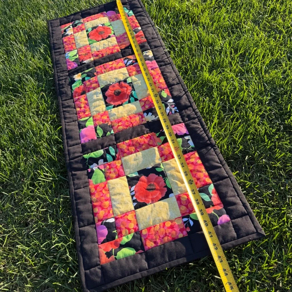 Handmade Quilted Table Runner Floral Poppy Log Cabin Patchwork Black Red 44x15